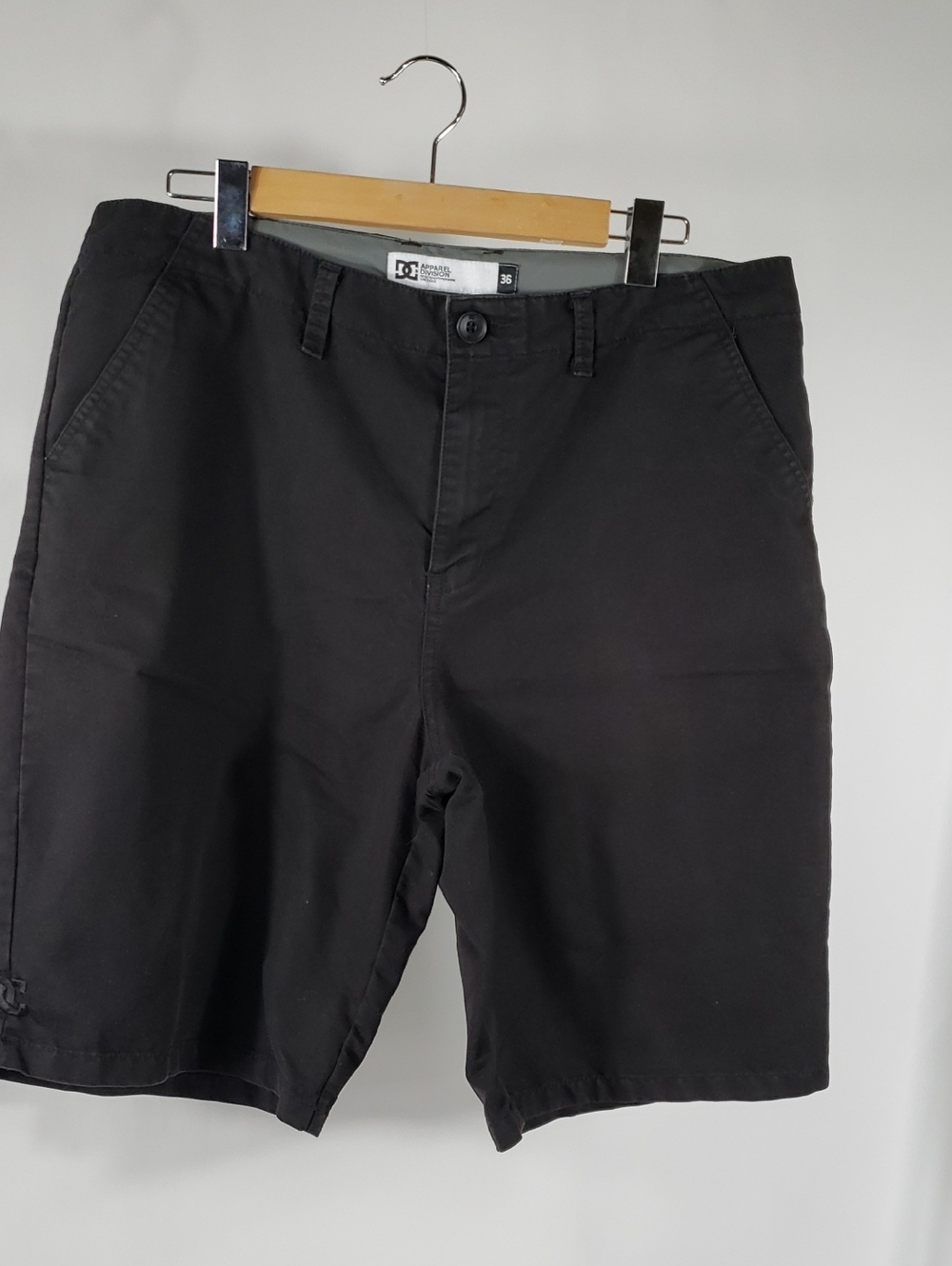 DC Men's 36 Waist Black Flat Front Chino Shorts